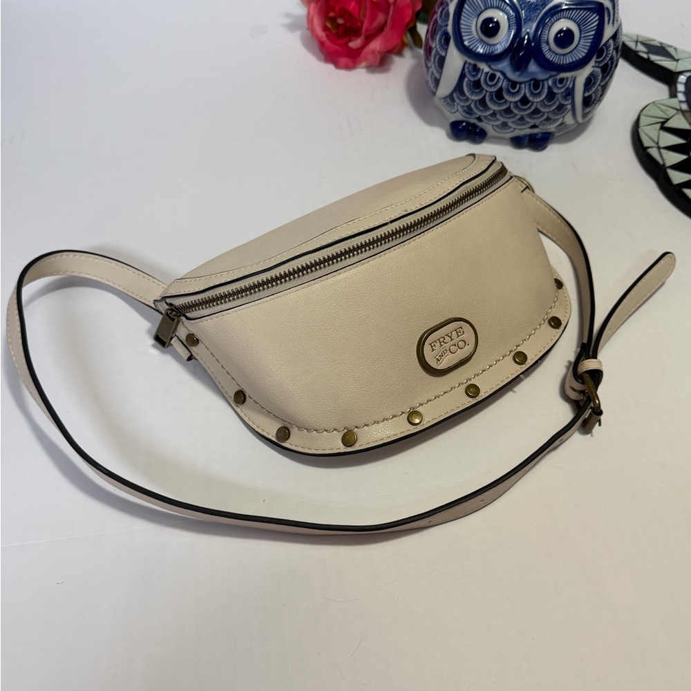 FRYE AND CO. Beige FannyPack with Gold Accents - Picture 5 of 6